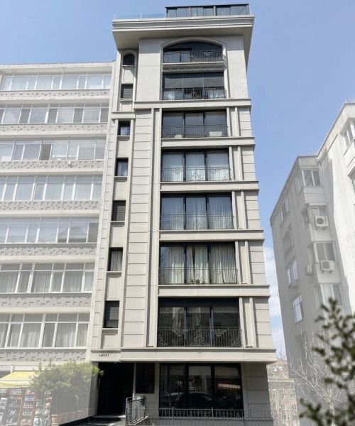 Hayat Apartman� Vali Kona�� Caddesi