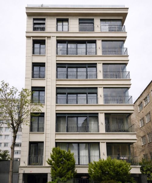 Hayat Apartman� - Av. S�reyya A�ao�lu Sokak